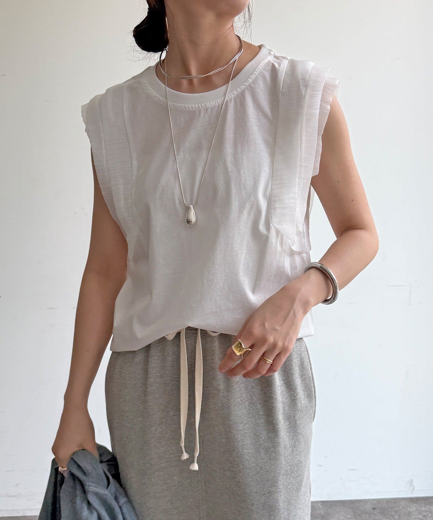 DOUDOU(ドゥドゥ) 【WEB限定】ショルダーフリルトップス