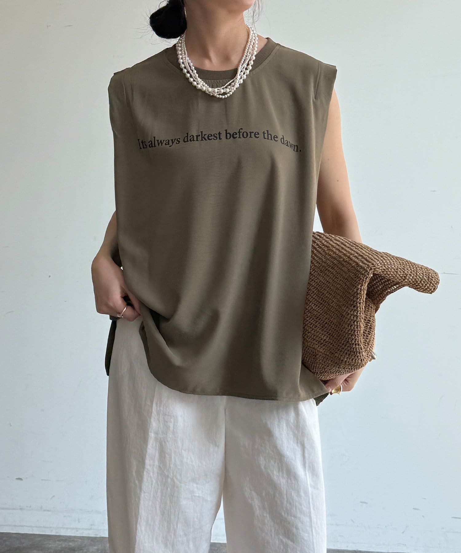 DOUDOU(ドゥドゥ) 【WEB限定】ロゴプリントノースリーブトップス