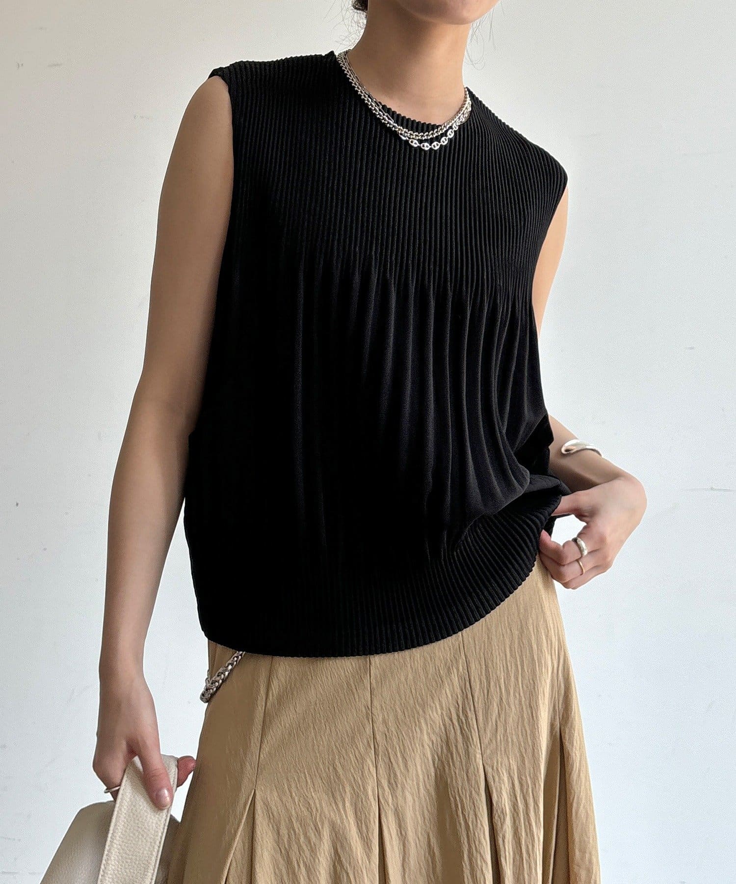 DOUDOU(ドゥドゥ) 【WEB限定】プリーツノースリーブトップス