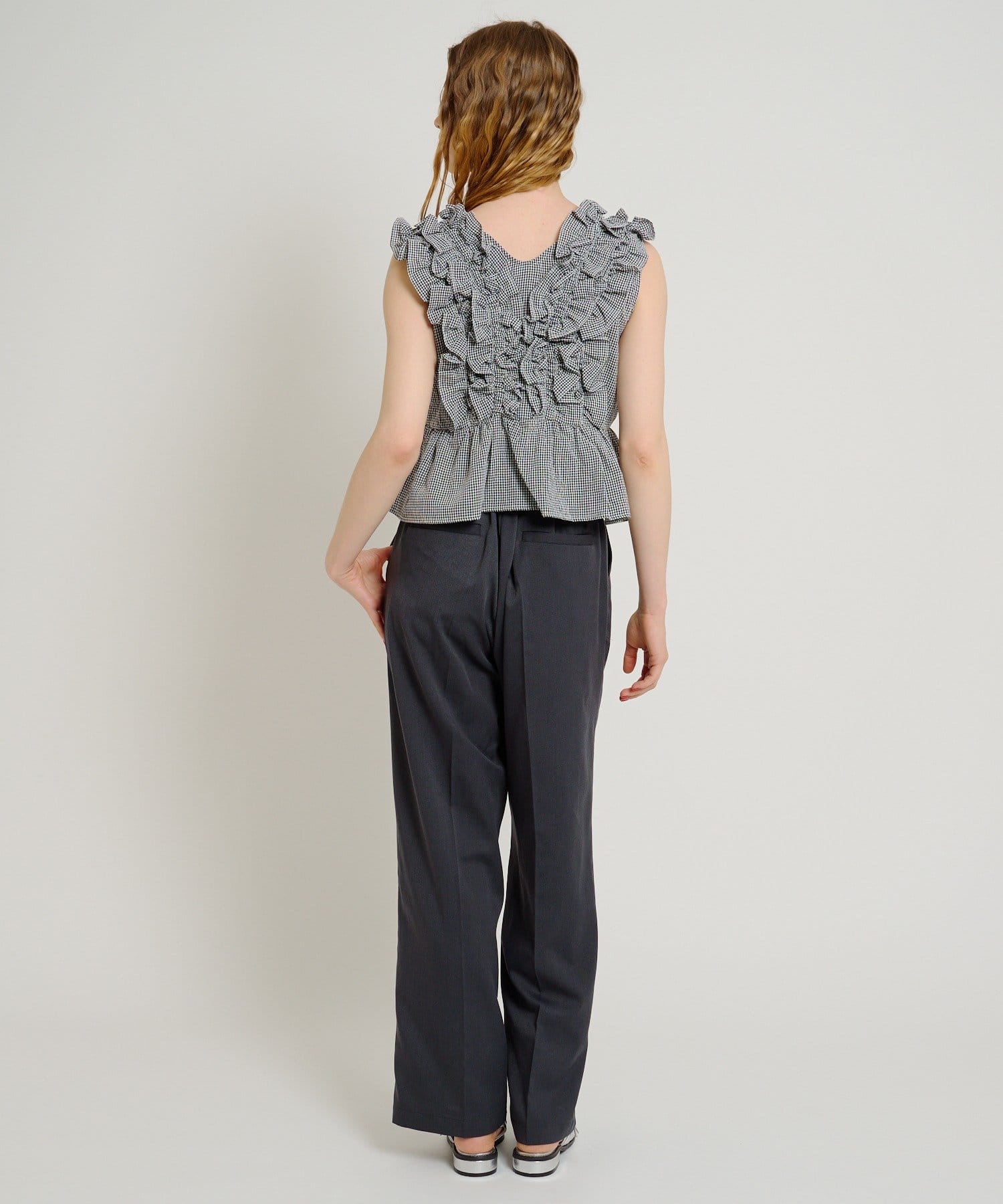 w closet(ダブルクローゼット) フリフリノースリブラウス