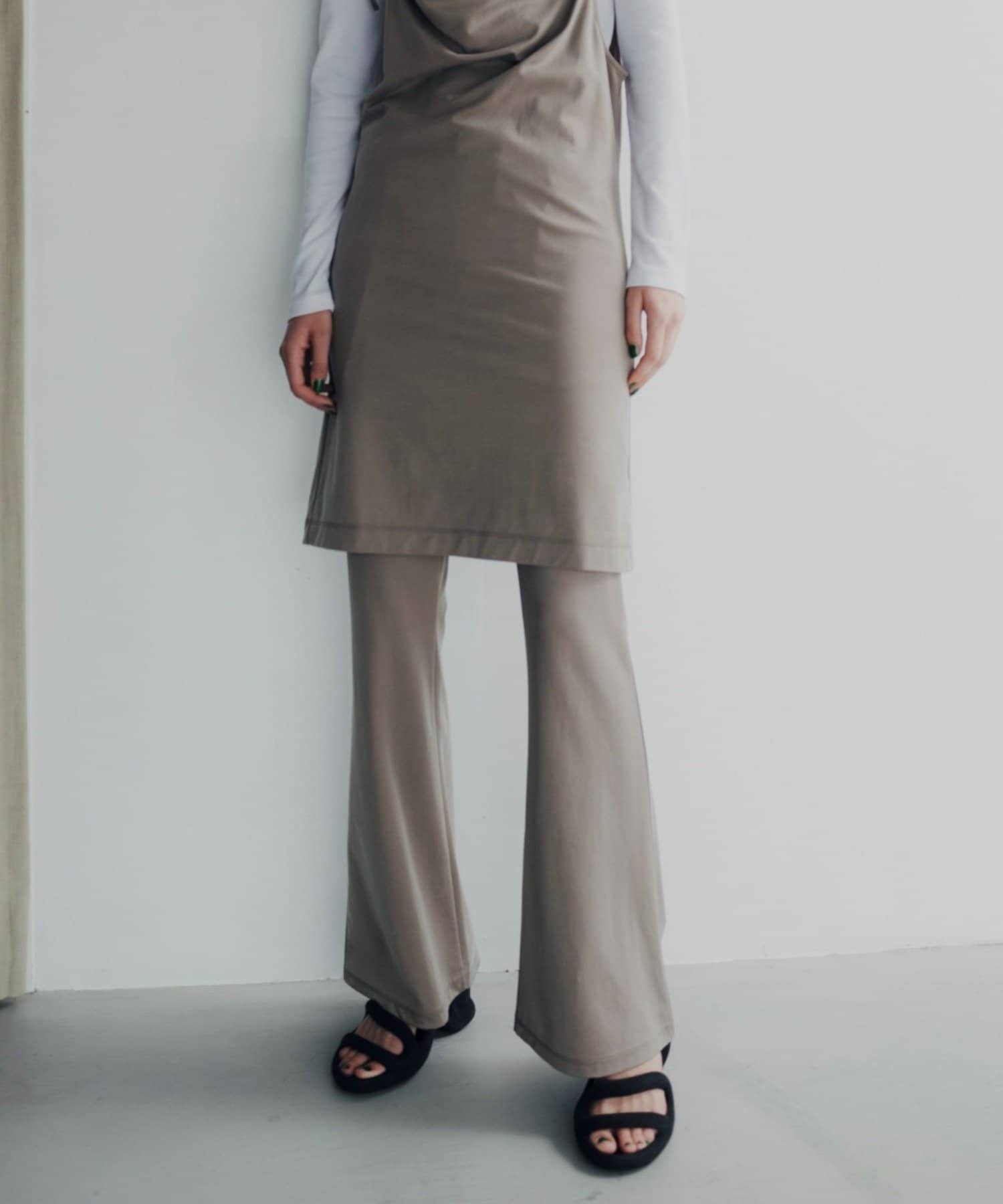 Pasterip(パセリ) Cupro jersey slim pants