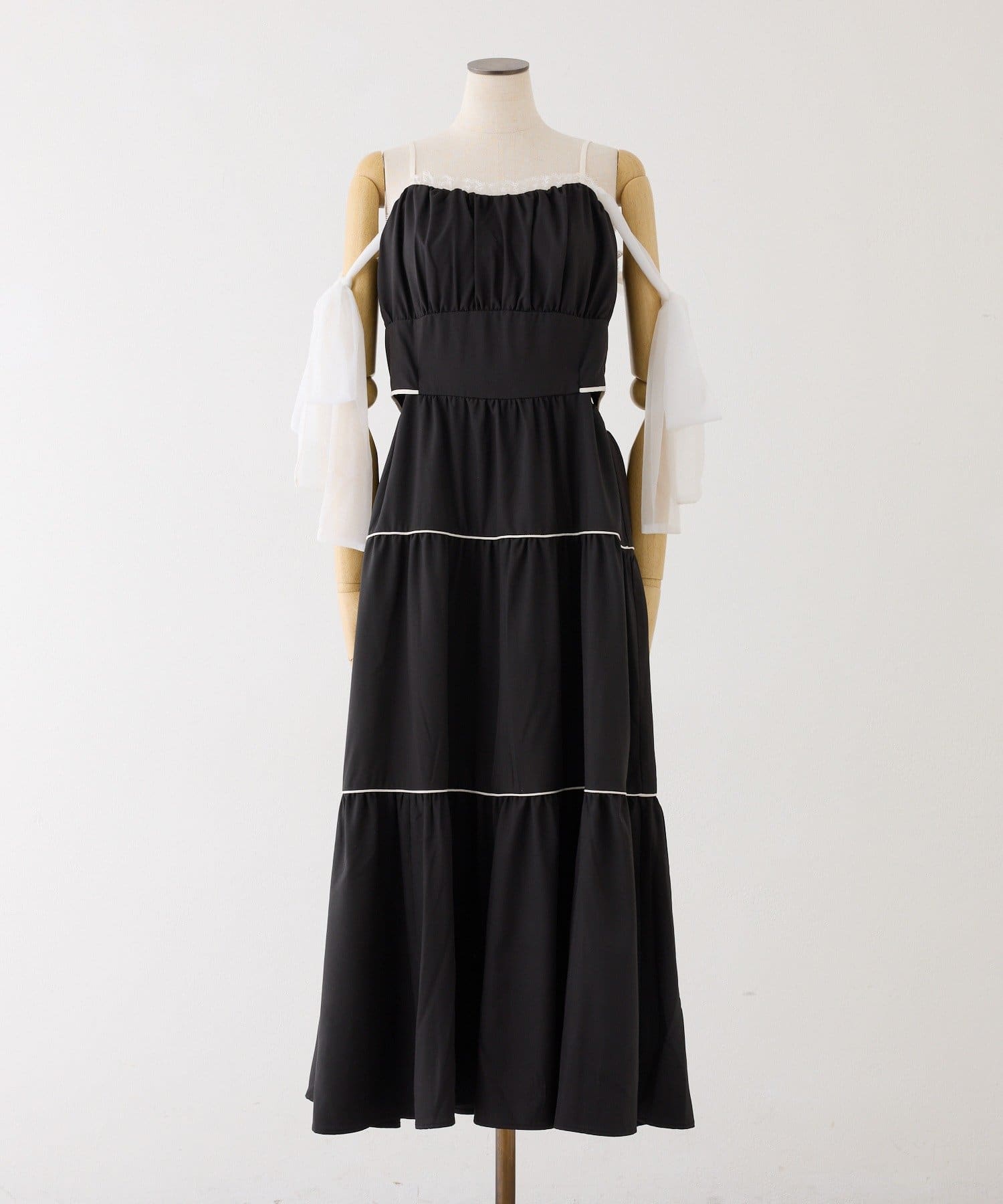 one after another NICE CLAUP(ワンアフターアナザー ナイスクラップ) 【SMサイズ展開あり】サイドカットロングワンピース