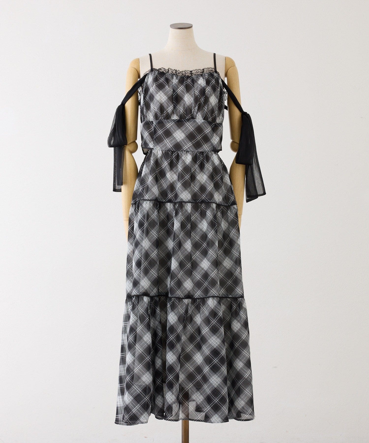 one after another NICE CLAUP(ワンアフターアナザー ナイスクラップ) 【SMサイズ展開あり】サイドカットリボンロングキャミワンピース