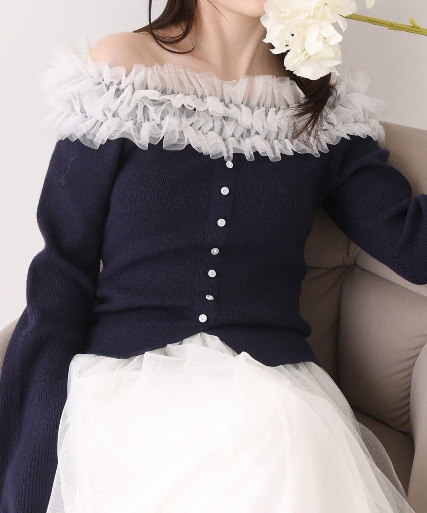 NICE CLAUP / OLIVE des OLIVE OUTLET(ナイスクラップ  / オリーブ デ オリーブ アウトレット) 【one after another】チュールフリルオフショルニット