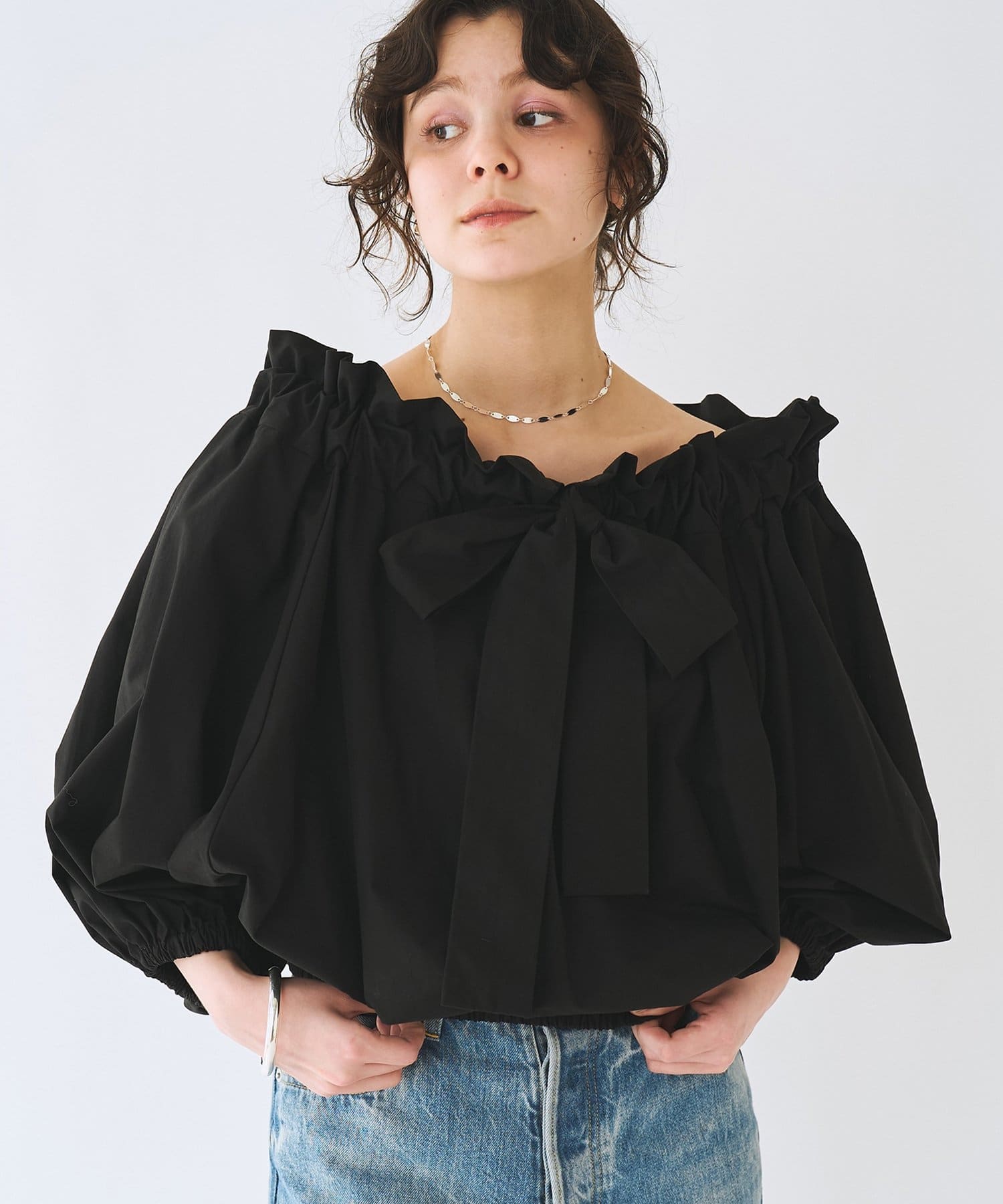 Whim Gazette(ウィム ガゼット) コットンタイプライターギャザーブラウス