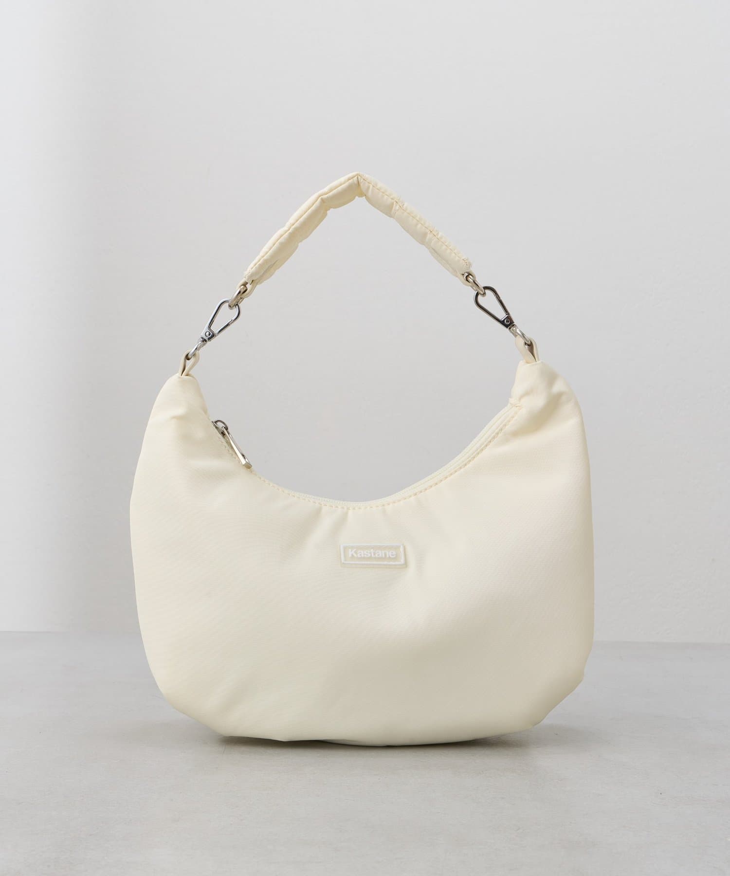 Kastane(カスタネ) 【4色展開/500mlペットボトル収納可】ラウンドナイロンバッグ