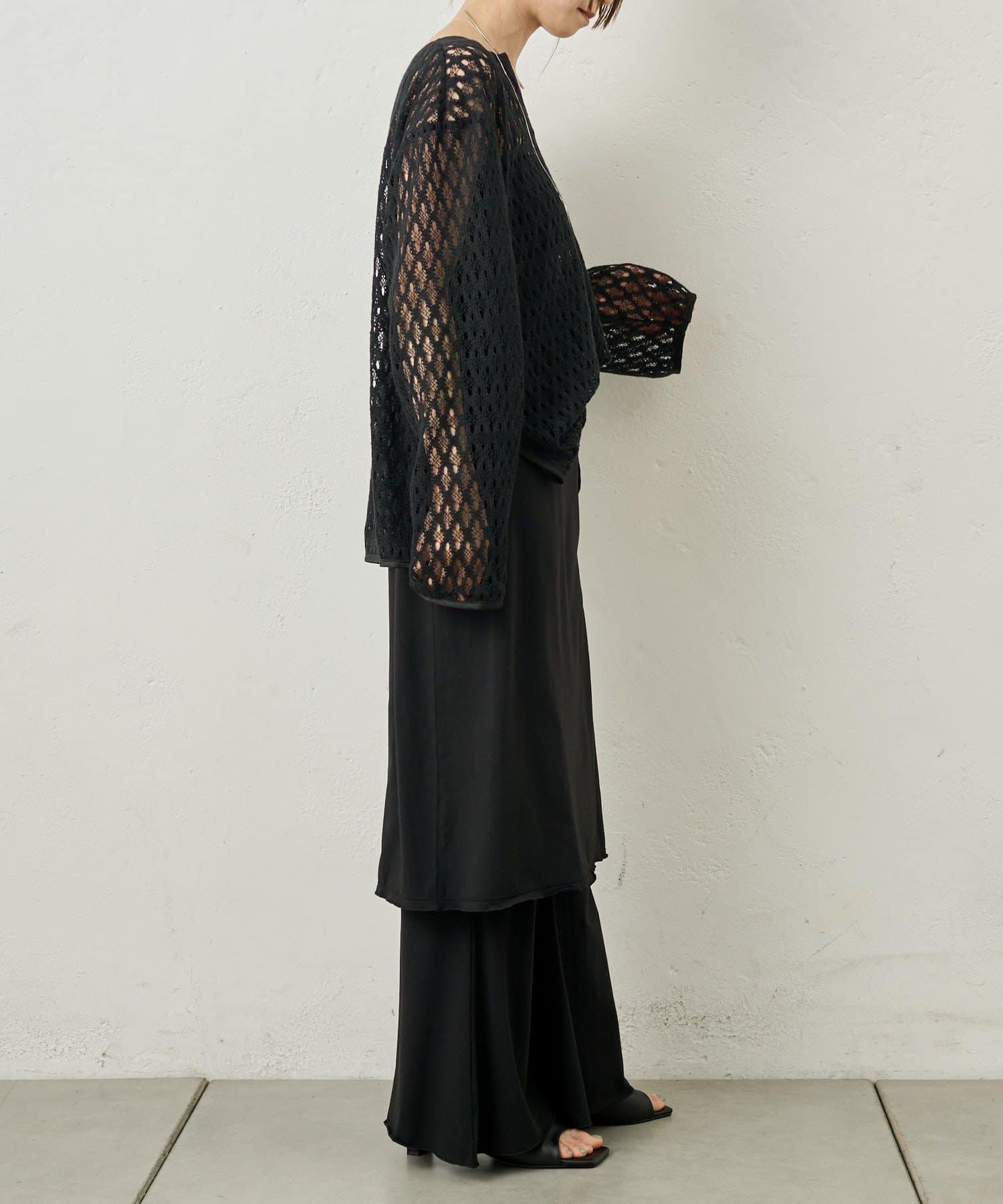 Omekashi(オメカシ) 透かし柄Vプルオーバー