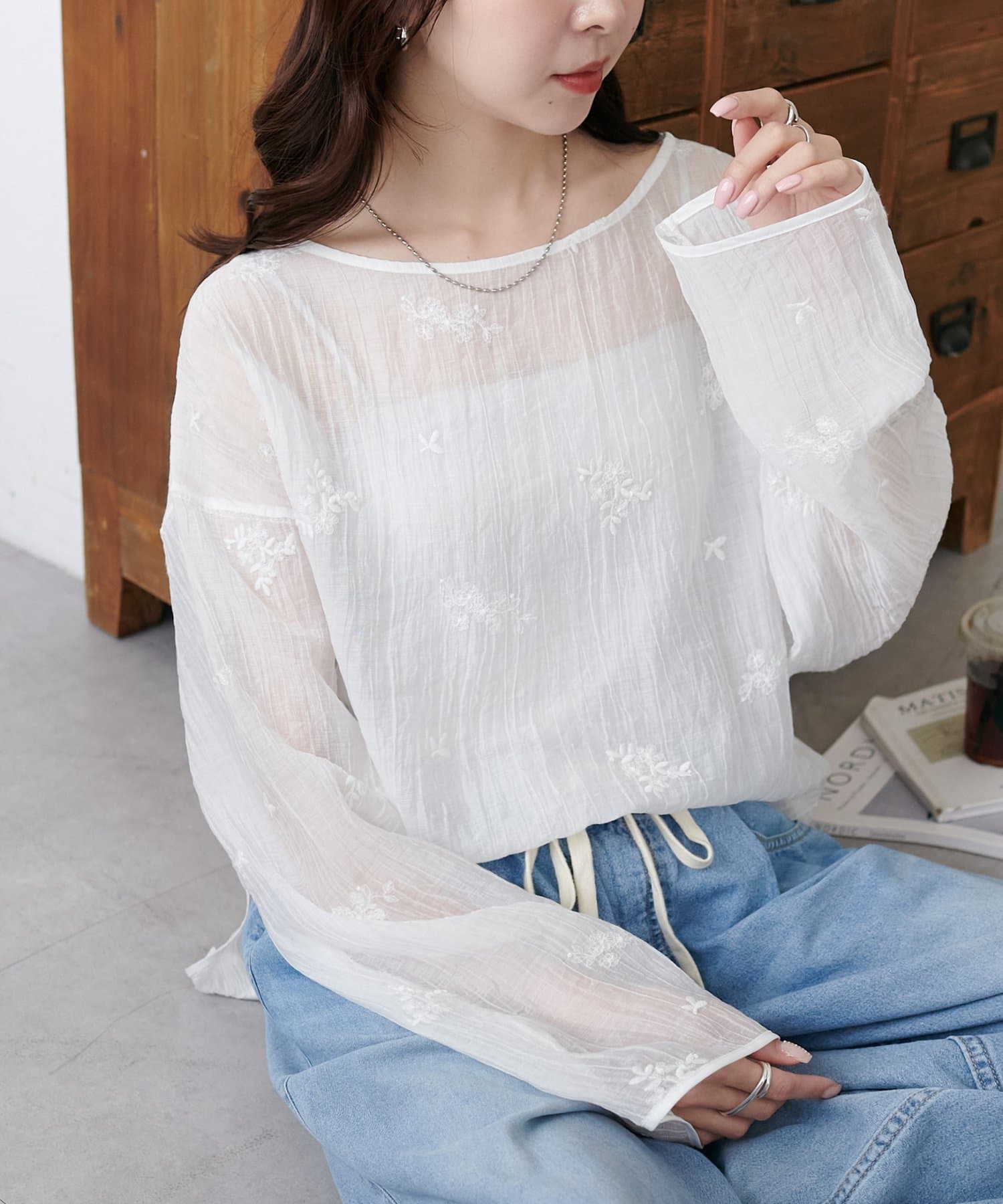 DISCOAT(ディスコート) 【WEB限定】花柄刺繍シアーブラウス