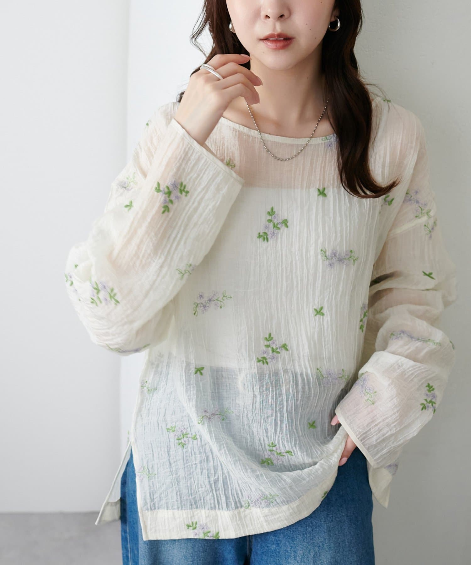 DISCOAT(ディスコート) 【WEB限定】花柄刺繍シアーブラウス