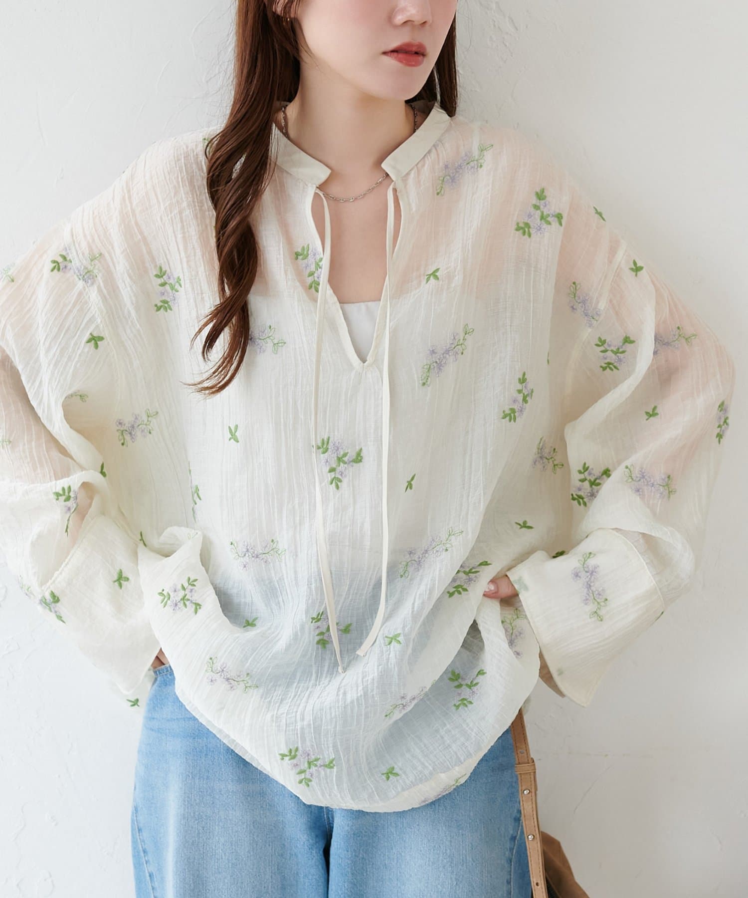 DISCOAT(ディスコート) 【WEB限定】刺繍シアースキッパーブラウス