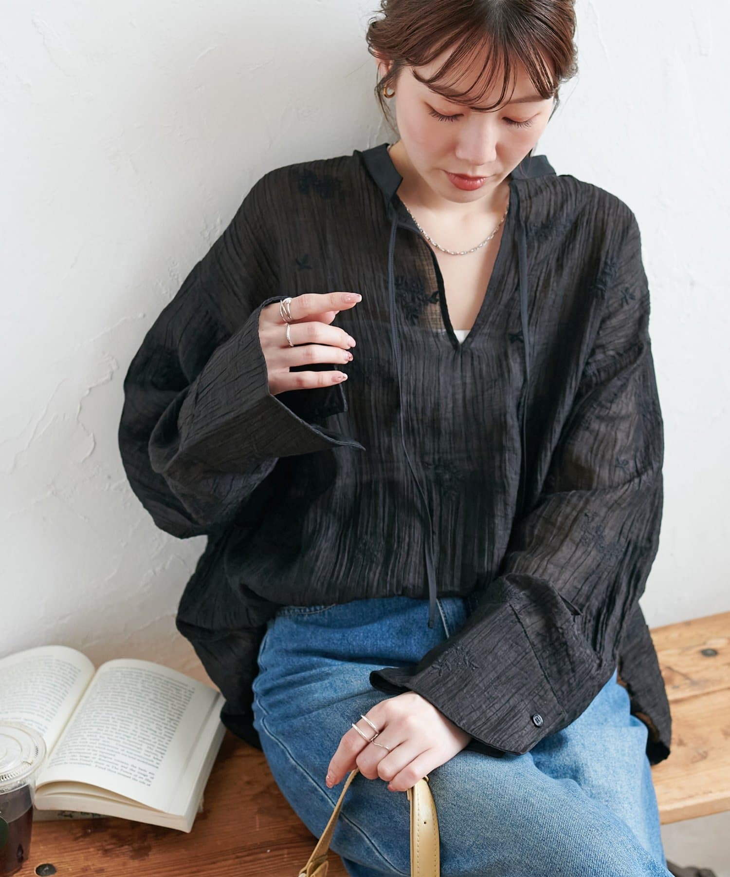 DISCOAT(ディスコート) 【WEB限定】刺繍シアースキッパーブラウス