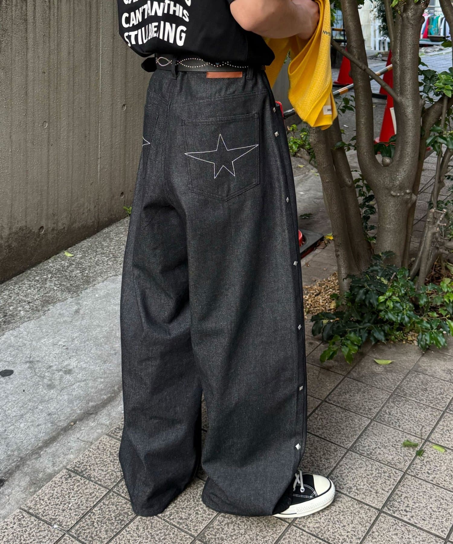 CIAOPANIC(チャオパニック) スター刺繍スタッズデニムパンツ