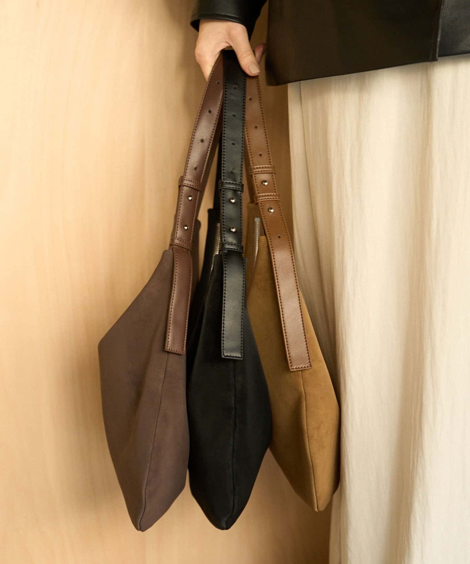 OUTLET(アウトレット) 【CAPRICIEUX LE'MAGE】ハーフラウンドヌバックショルダー