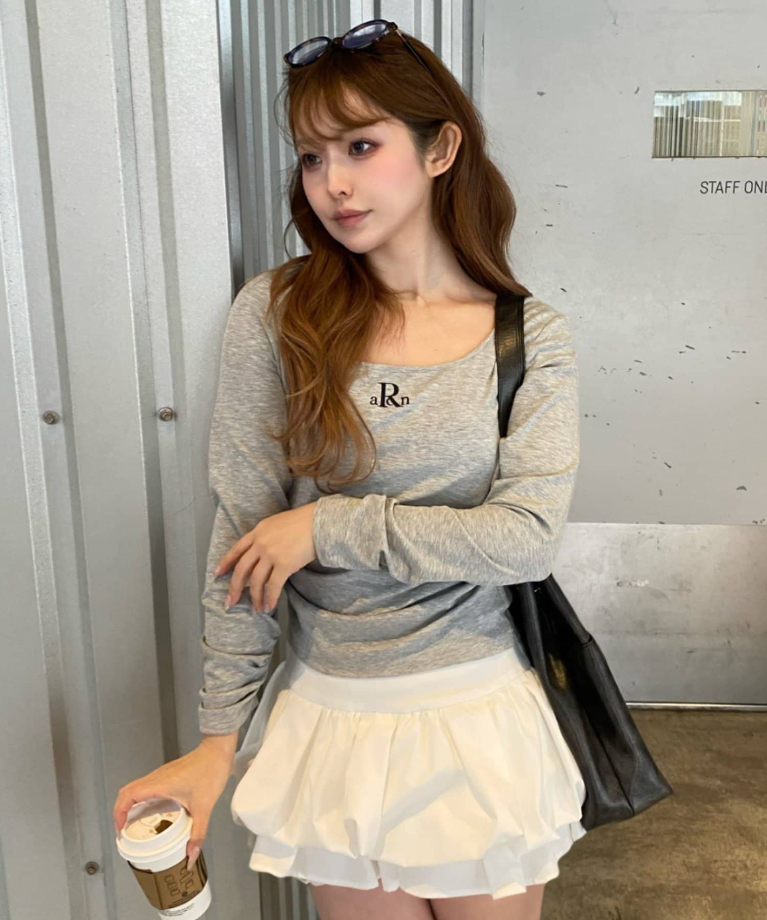 OUTLET(アウトレット) 【RAY CASSIN】ロゴ刺繍カップ付UネックロンT