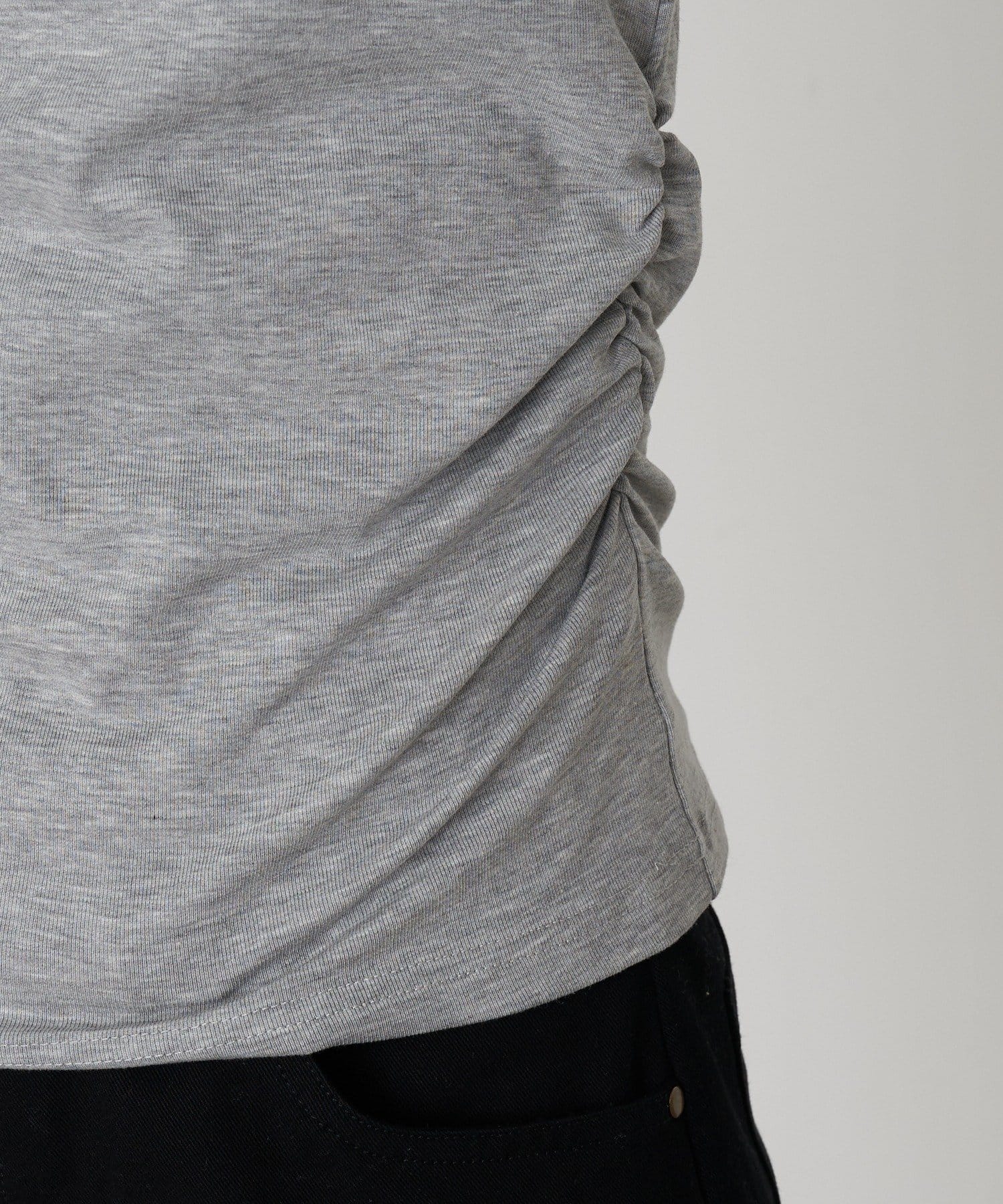 OUTLET(アウトレット) 【RAY CASSIN】ロゴ刺繍カップ付UネックロンT