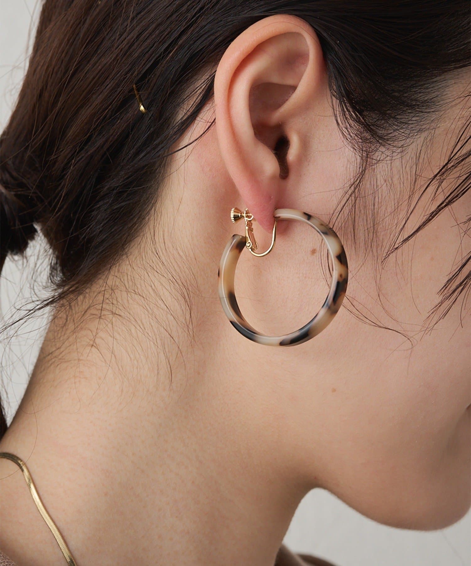 PUAL CE CIN(ピュアルセシン) べっ甲カラー フープ イヤリング