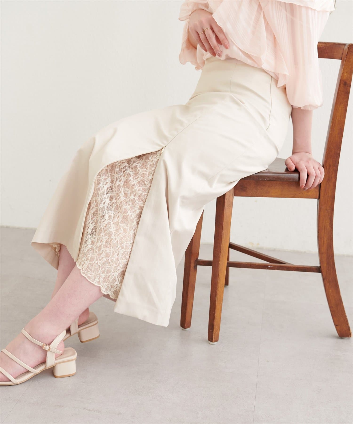 natural couture(ナチュラルクチュール) 〈mizumami〉スリットレーススカート