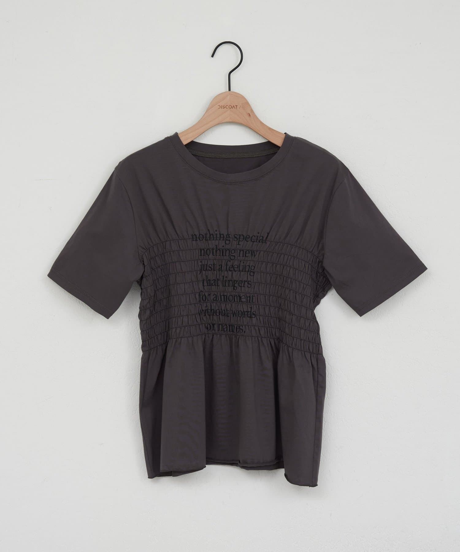 DISCOAT(ディスコート) シャーリングロゴTシャツ