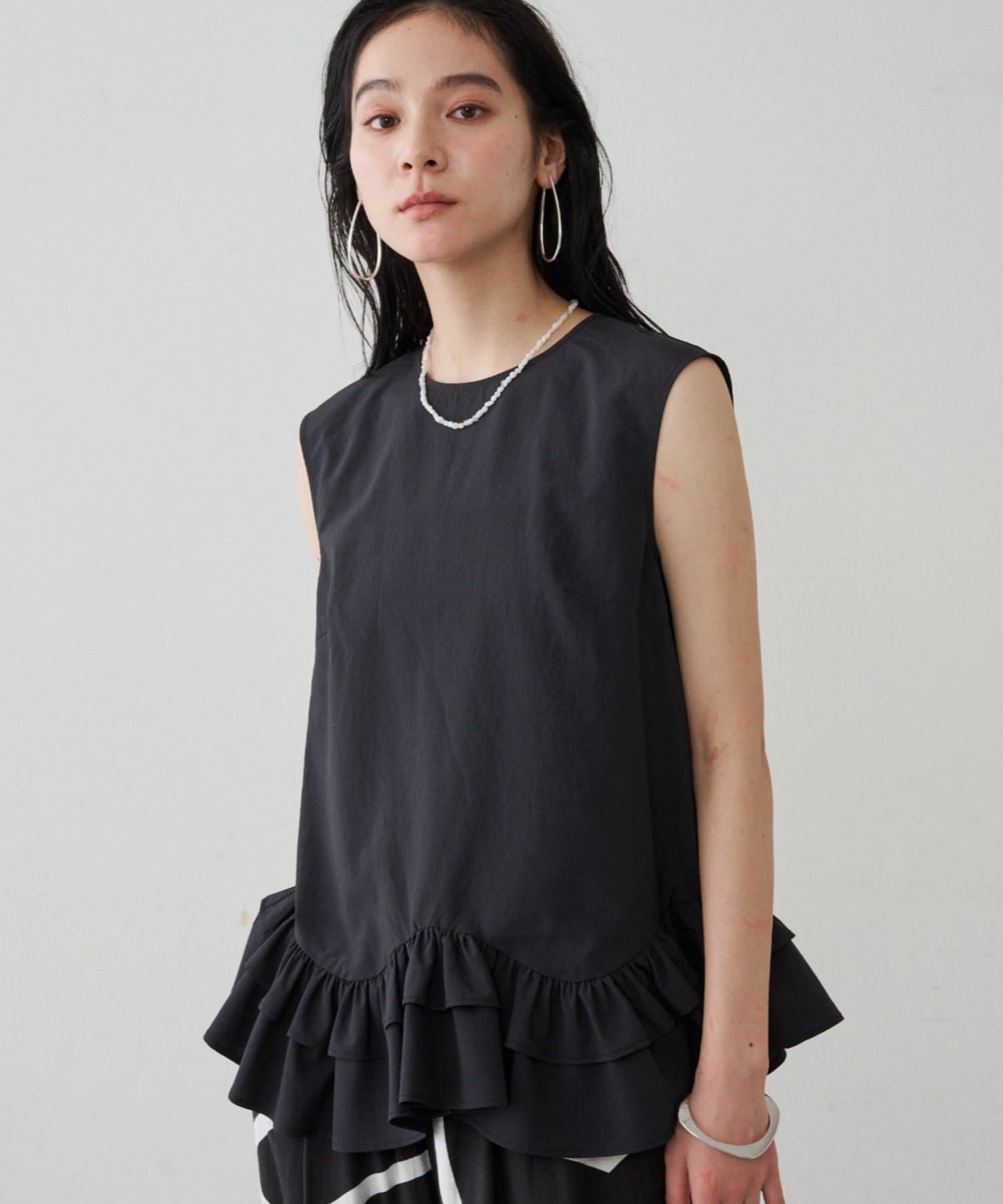 LOUNGEDRESS(ラウンジドレス) ランダムフリルブラウス