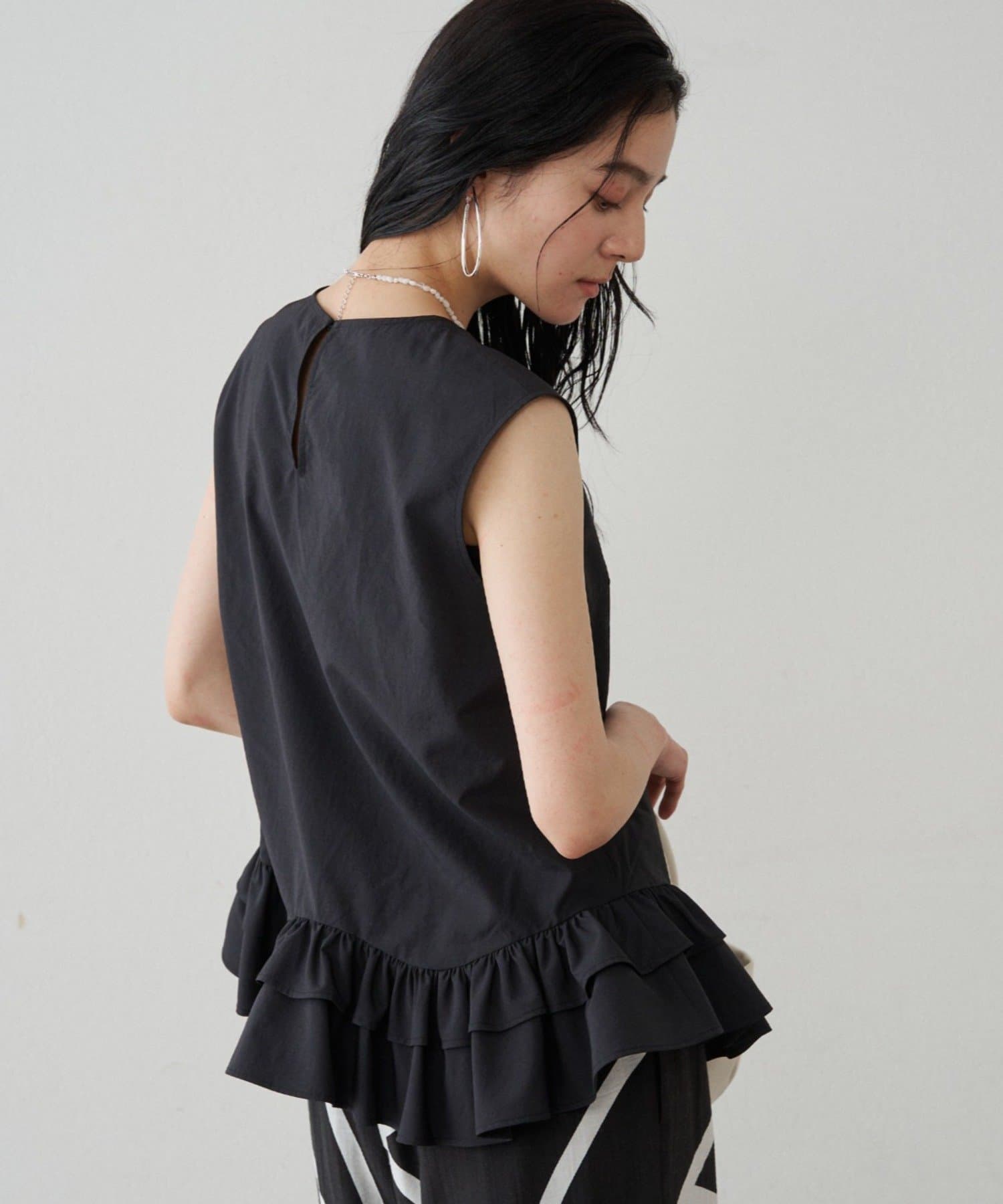 LOUNGEDRESS(ラウンジドレス) ランダムフリルブラウス