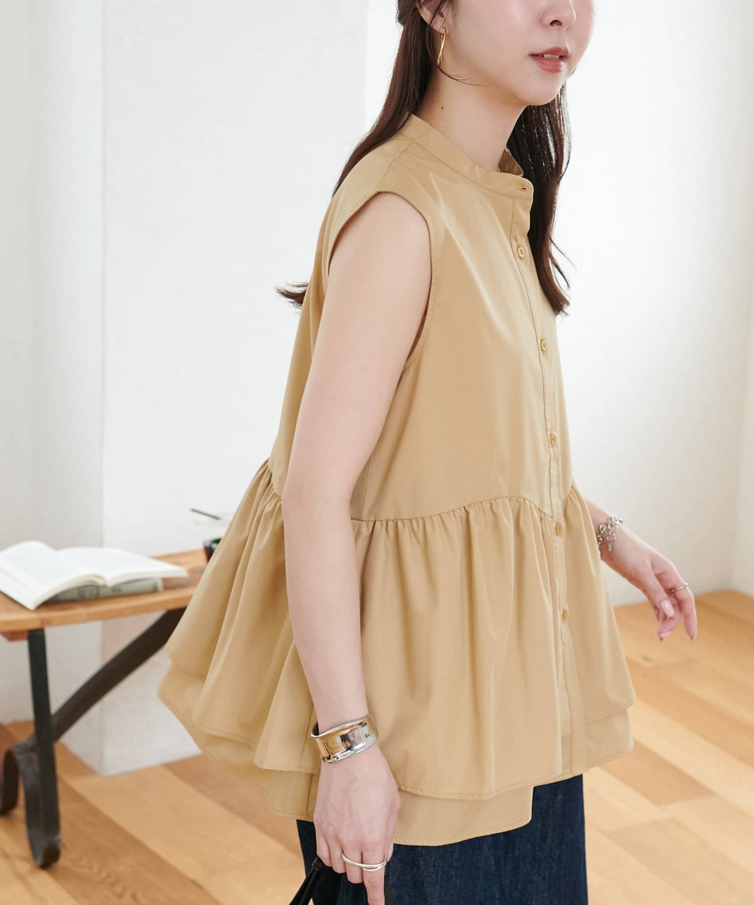 DISCOAT(ディスコート) 【WEB限定 】ティアードノースリーブシャツ