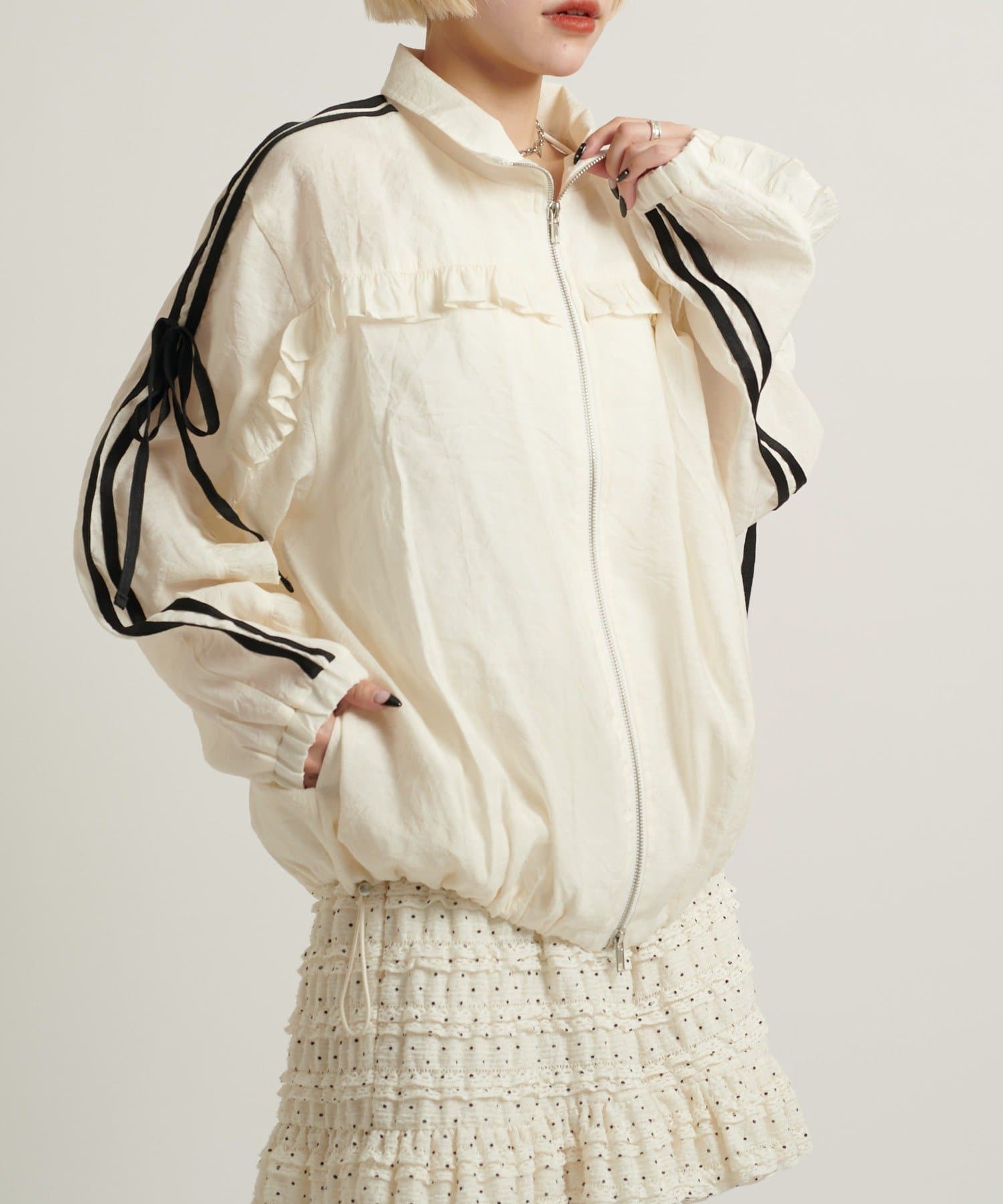 w closet(ダブルクローゼット) 【2サイズ展開/5色展開】シアーフリルブルゾン