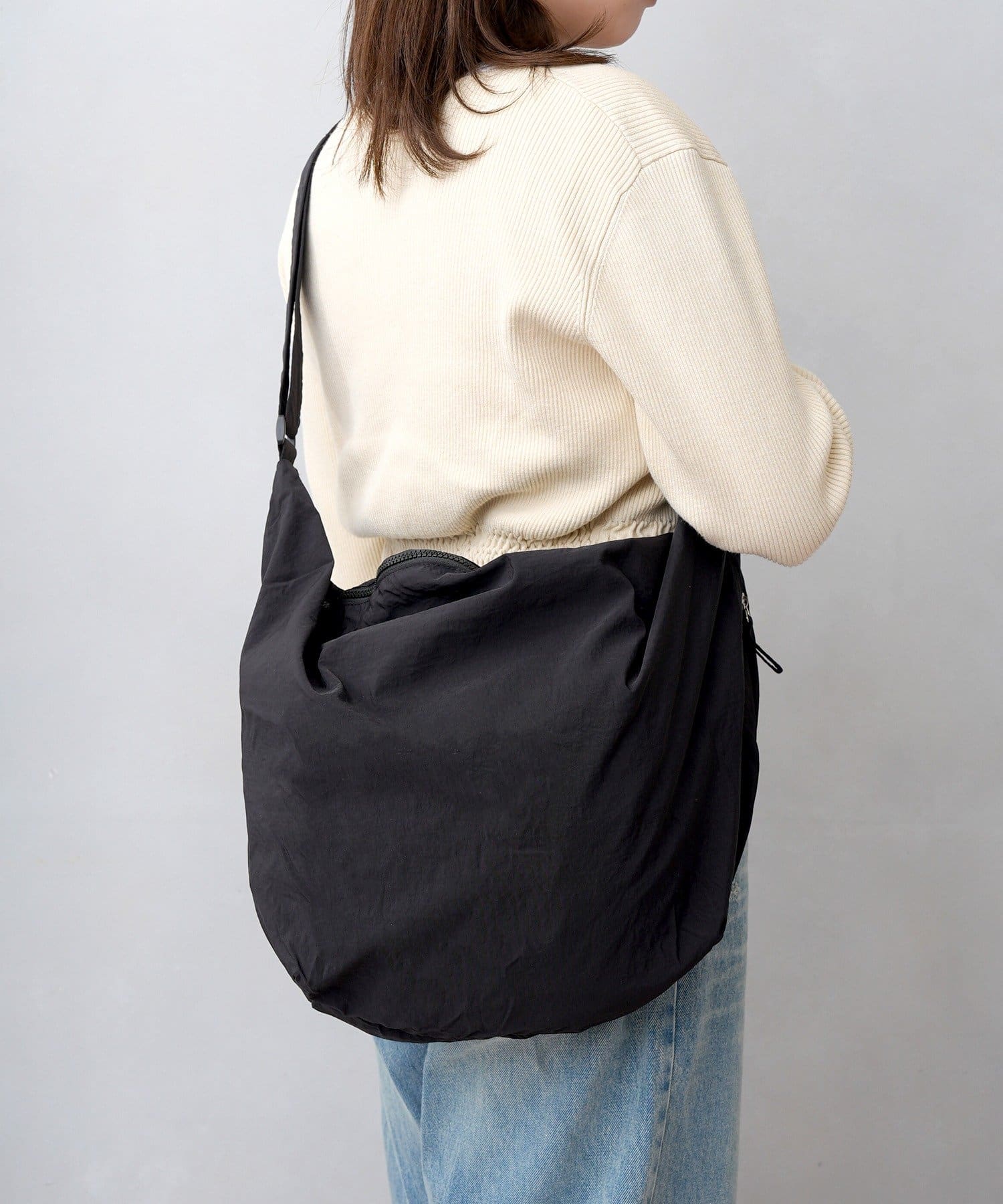 3COINS(スリーコインズ) はっ水ショルダーバッグ