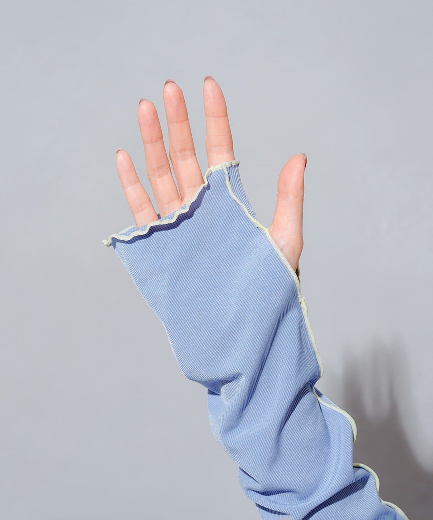 3COINS(スリーコインズ) UVリブメローアームカバー