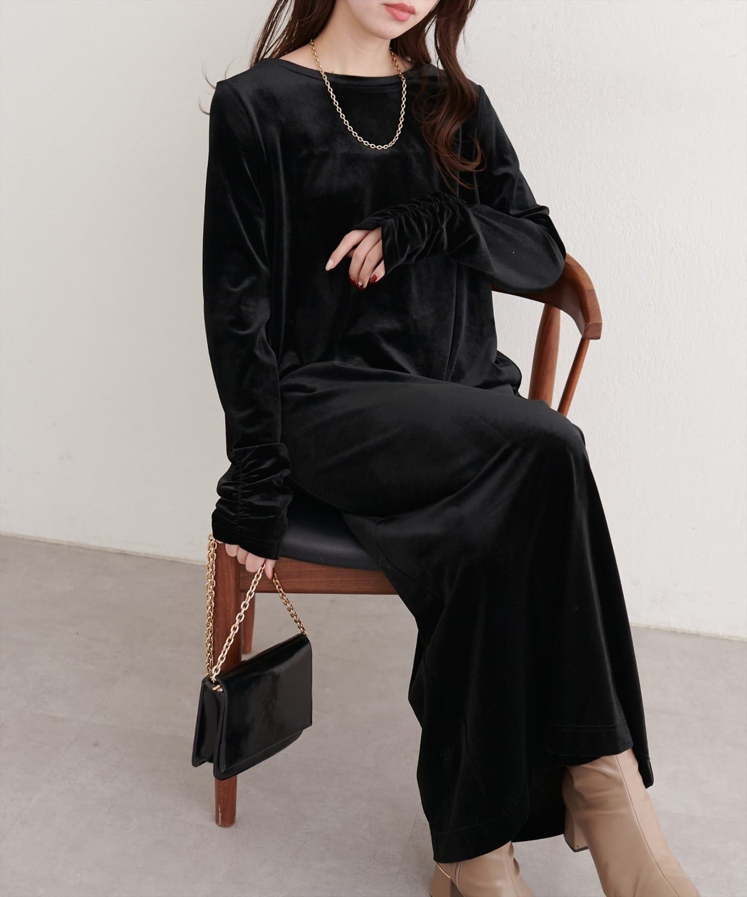 NICE CLAUP / OLIVE des OLIVE OUTLET(ナイスクラップ  / オリーブ デ オリーブ アウトレット) 【EVERY.VERY niceclaup】袖口シャーリングベロアワンピース