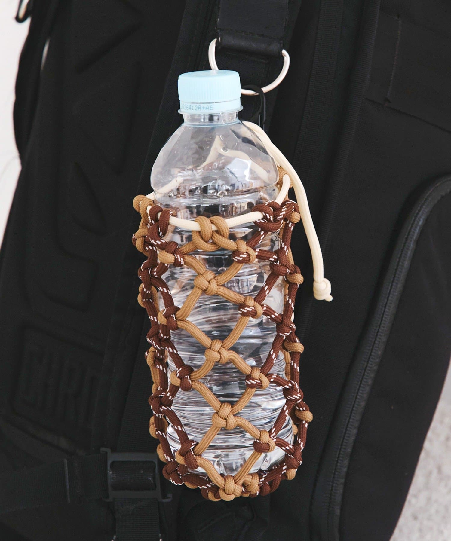 salut!(サリュ) カラビナ付きペットボトルホルダー