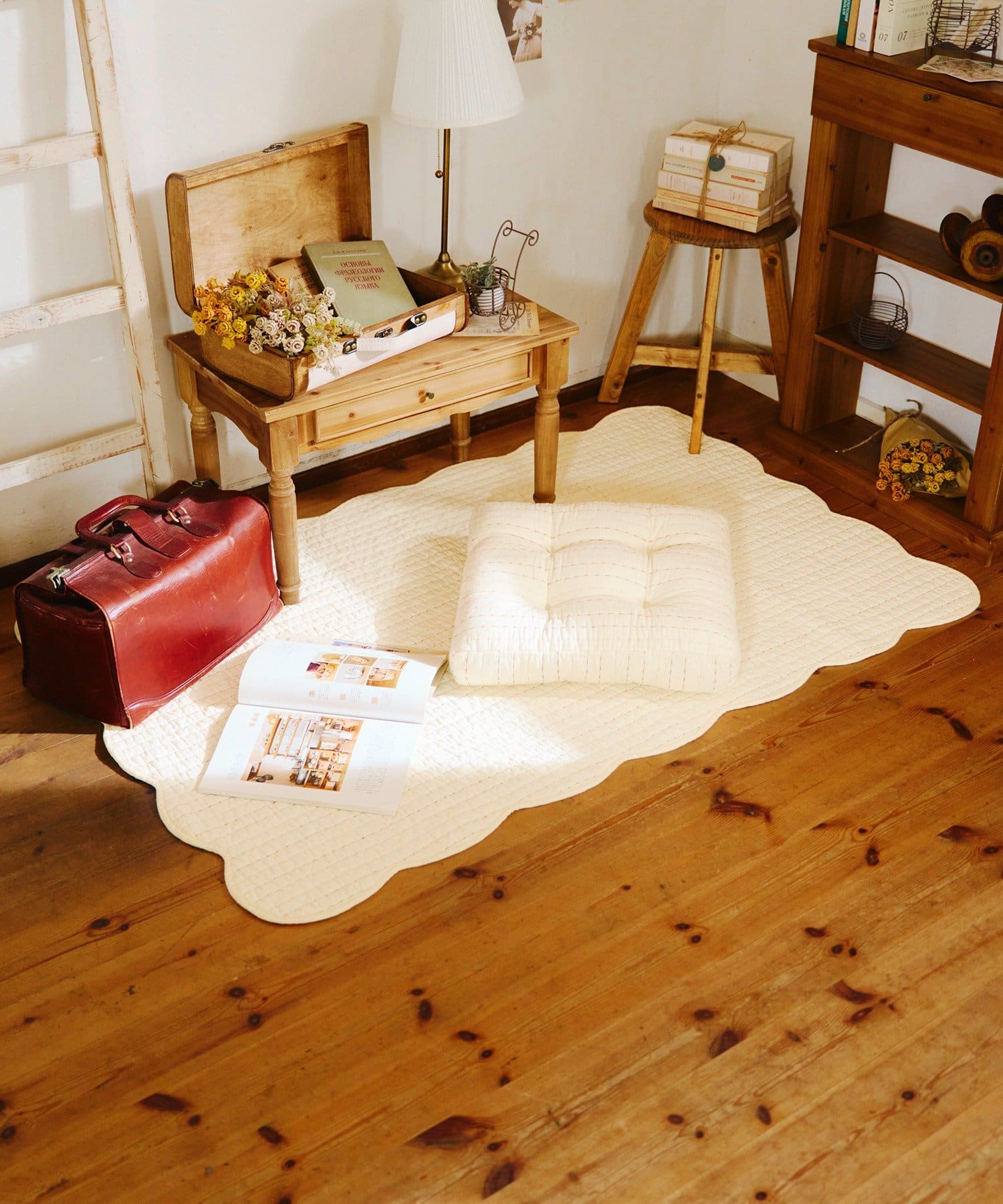 salut!(サリュ) ボーダーステッチキルトシートクッション／キルトカントリー