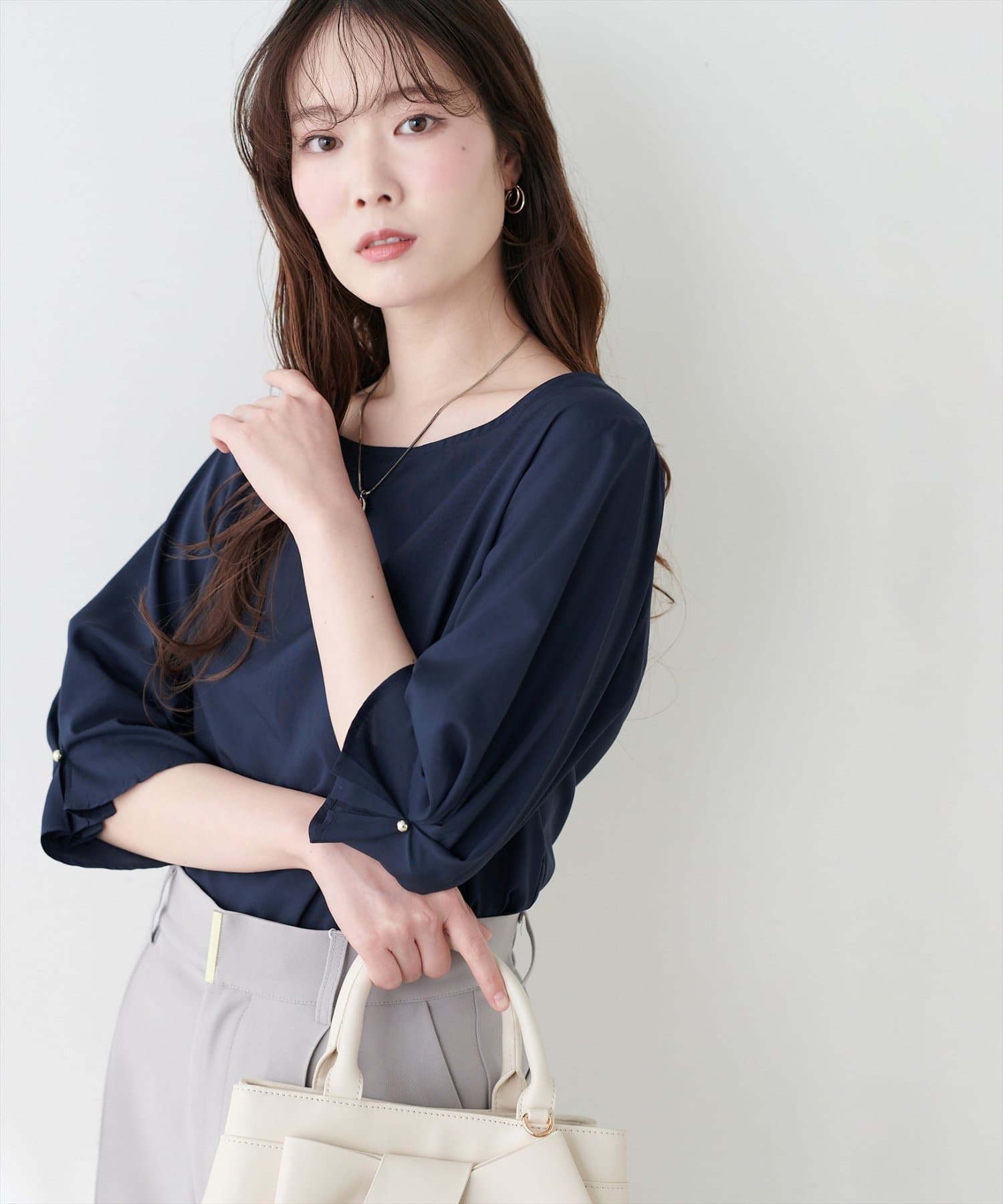 natural couture(ナチュラルクチュール) タックスリーブフリルブラウス