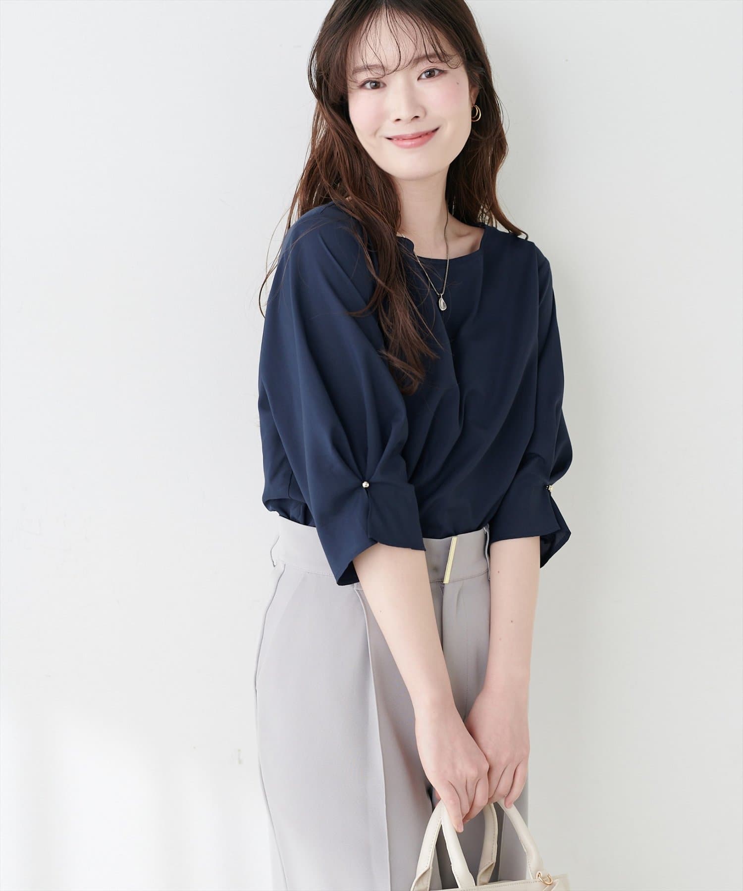 natural couture(ナチュラルクチュール) タックスリーブフリルブラウス