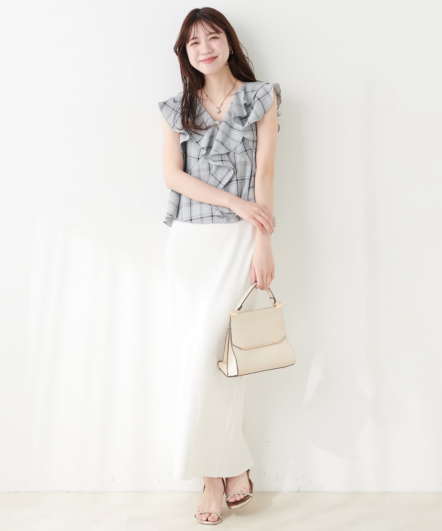 natural couture(ナチュラルクチュール) 前後２WAYチェックラッフルブラウス