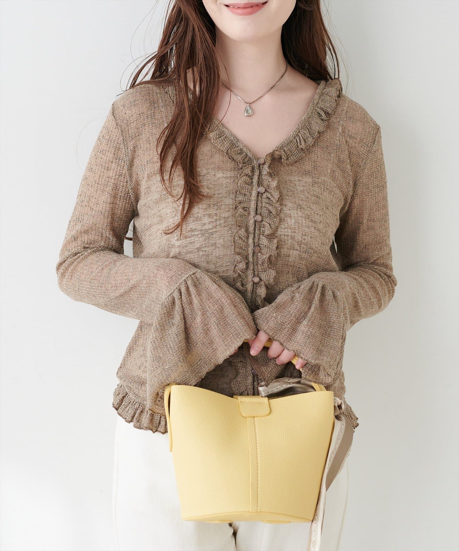 natural couture(ナチュラルクチュール) フリルデザインカットカーディガン