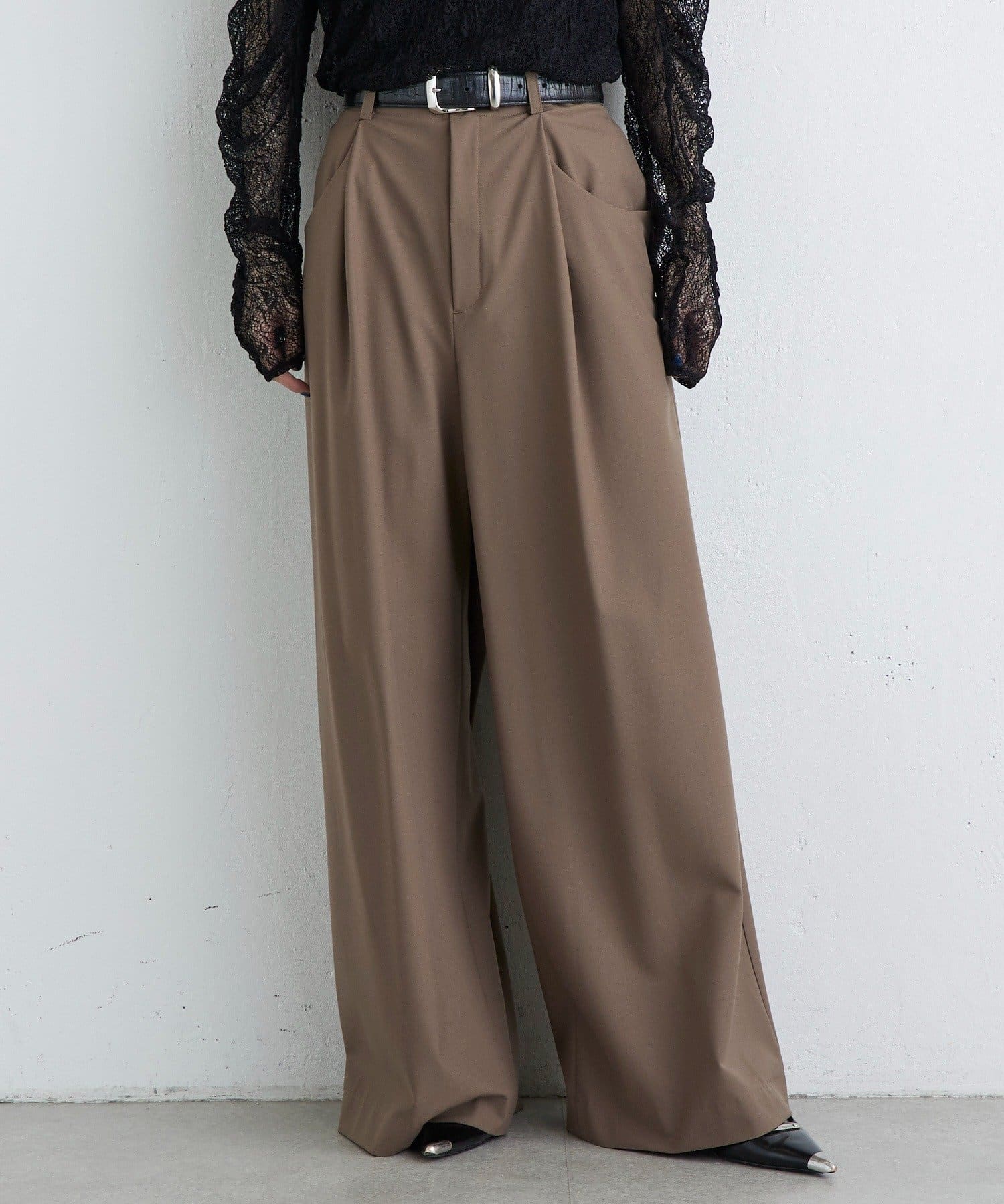 Lui's(ルイス) タックポケットワイドパンツ