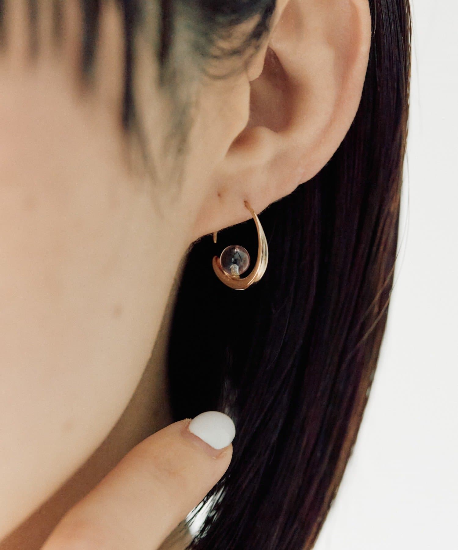 ear PAPILLONNER(イア パピヨネ) グラデクレイドルピアス