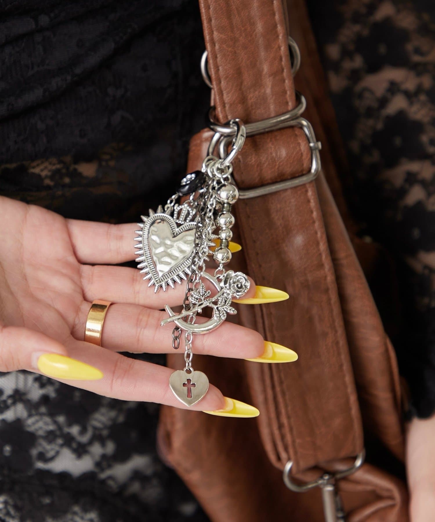 WHO’S WHO gallery(フーズフーギャラリー) メニーモチーフチャーム