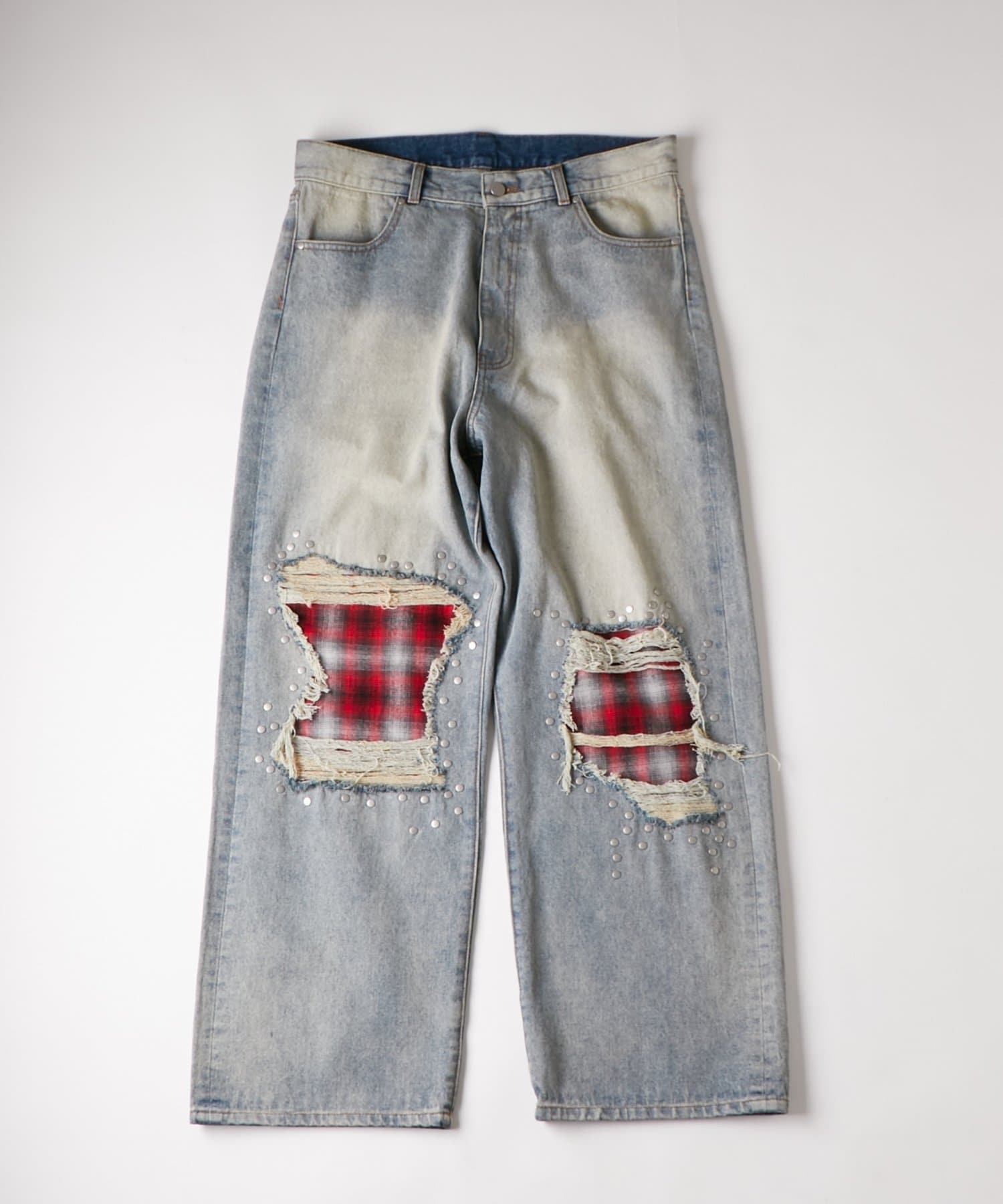WHO’S WHO gallery(フーズフーギャラリー) チェックダメージスタッズデニム