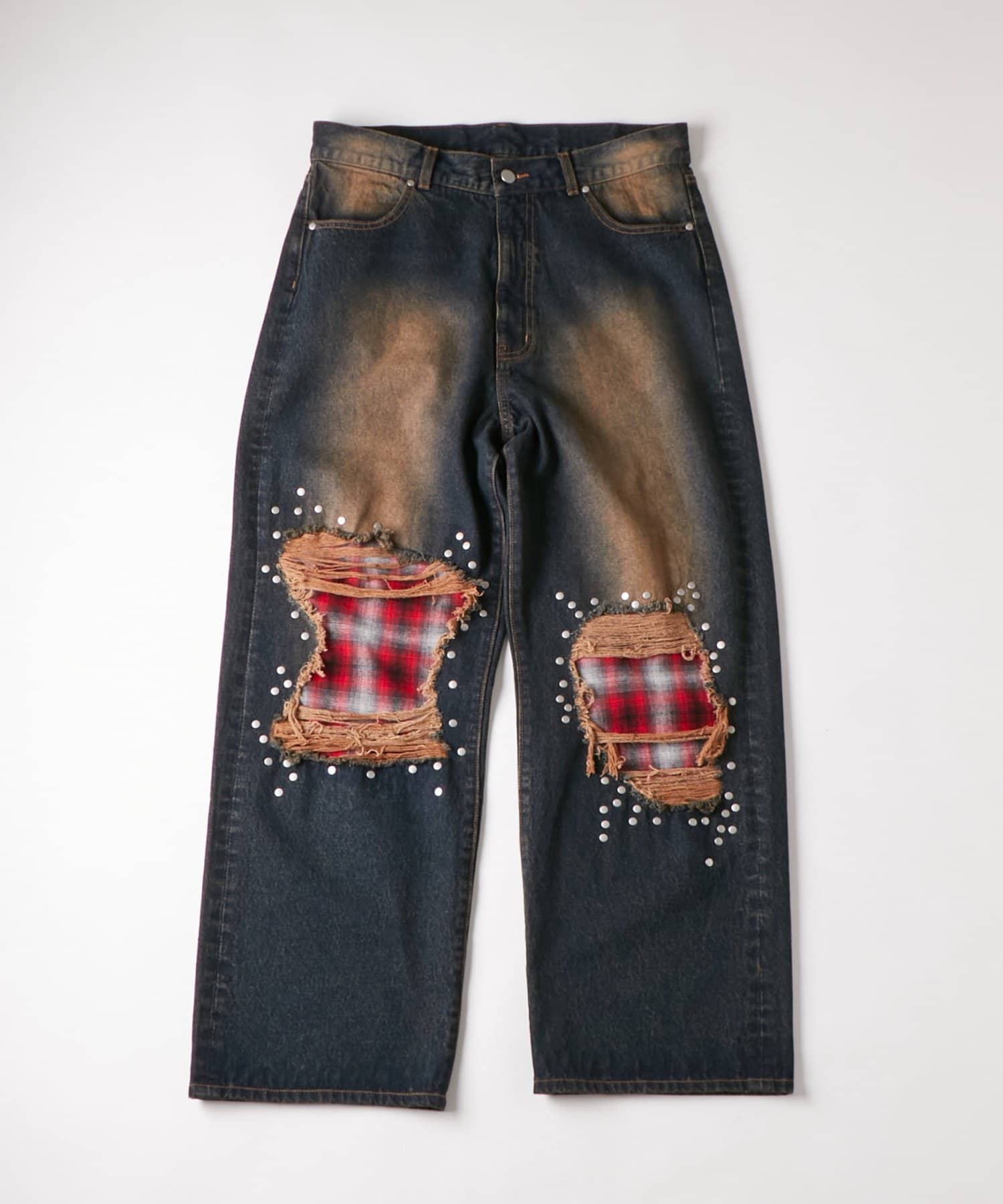 WHO’S WHO gallery(フーズフーギャラリー) チェックダメージスタッズデニム
