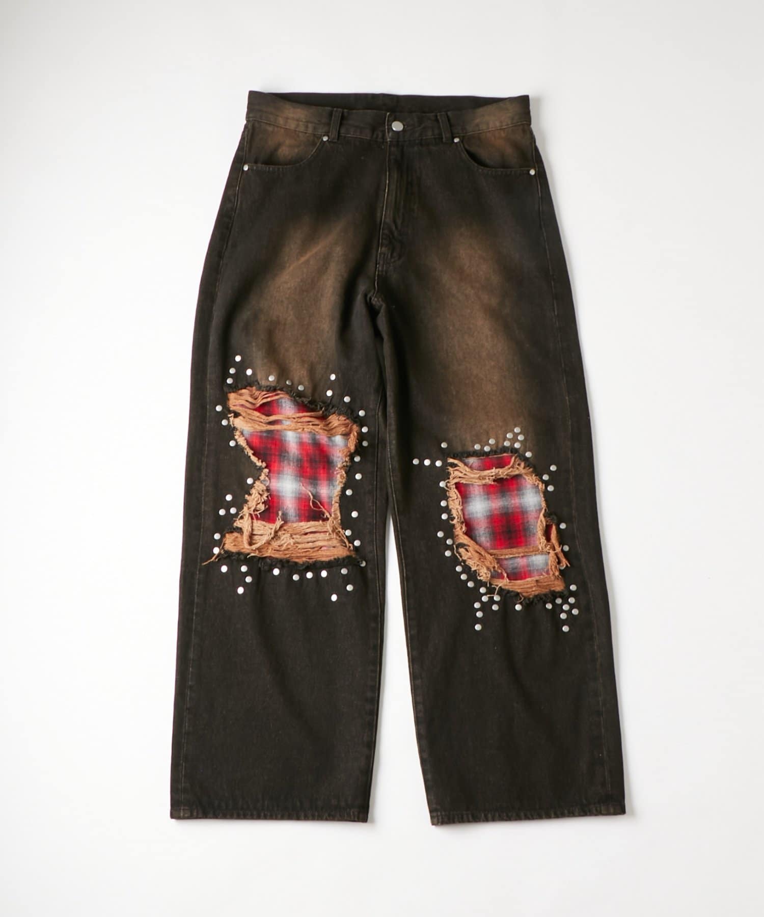 WHO’S WHO gallery(フーズフーギャラリー) チェックダメージスタッズデニム