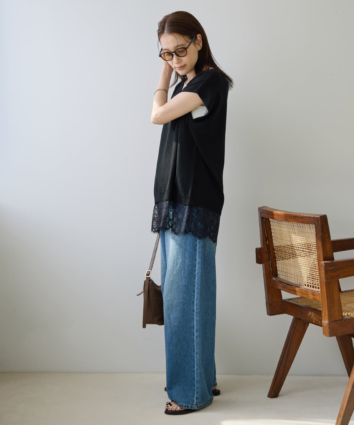 DISCOAT(ディスコート) 【Noka】裾レース使いVネックフレンチニット