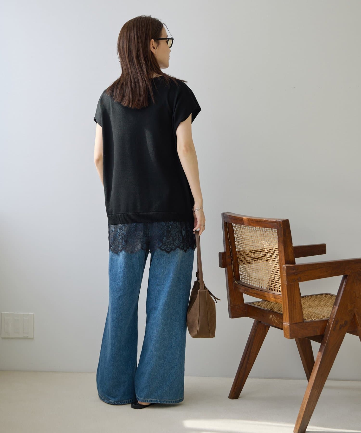 DISCOAT(ディスコート) 【Noka】裾レース使いVネックフレンチニット