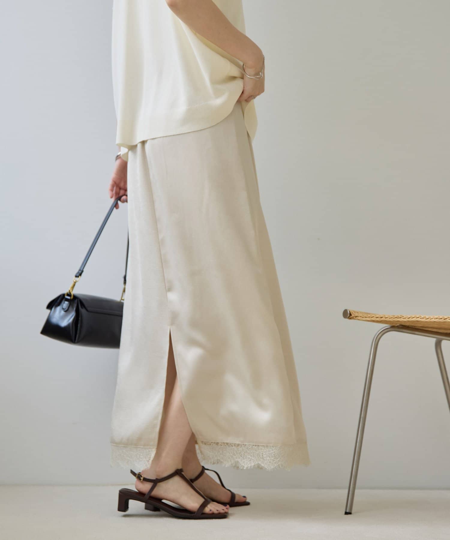 DISCOAT(ディスコート) 【Noka】裾レースセミフレアスカート