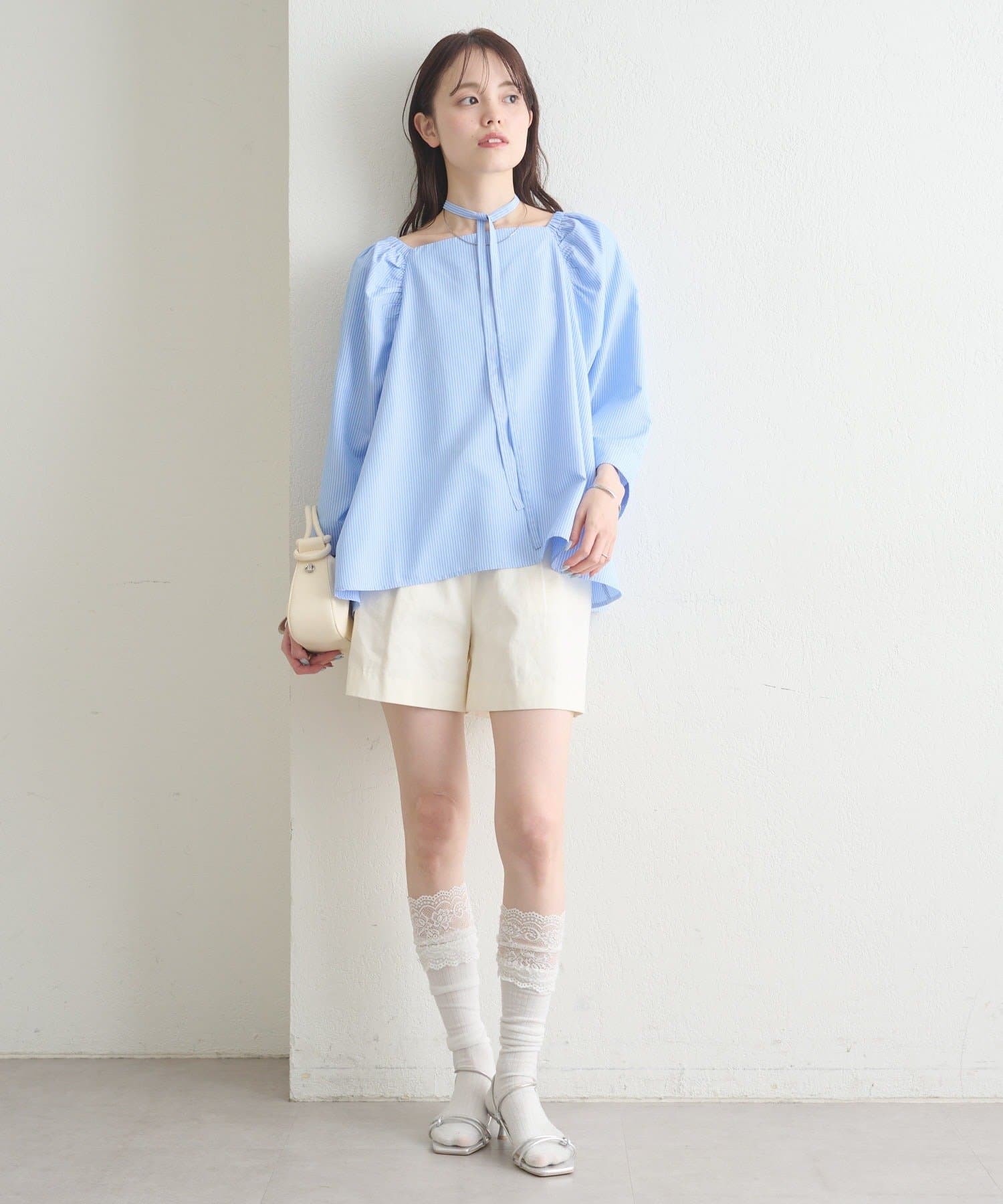 mystic(ミスティック) チョーカーリボンパフブラウス