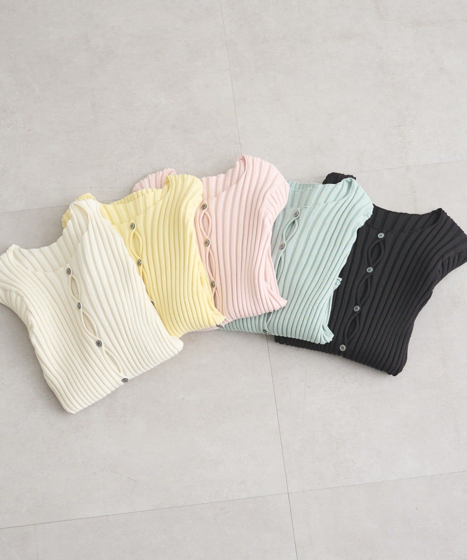 mystic(ミスティック) 《WEB限定》ラウンドスリット半袖カーディガン