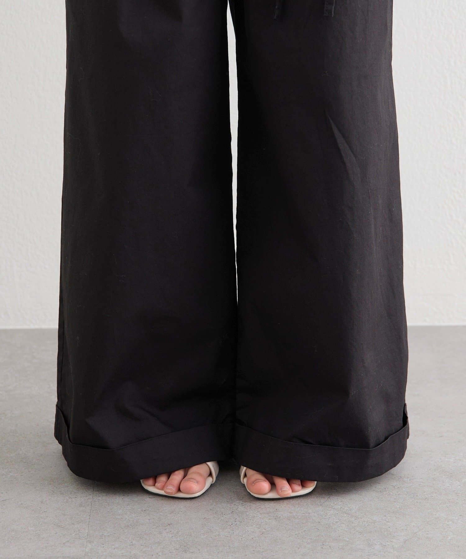 mystic(ミスティック) ワイドベルトタックパンツ