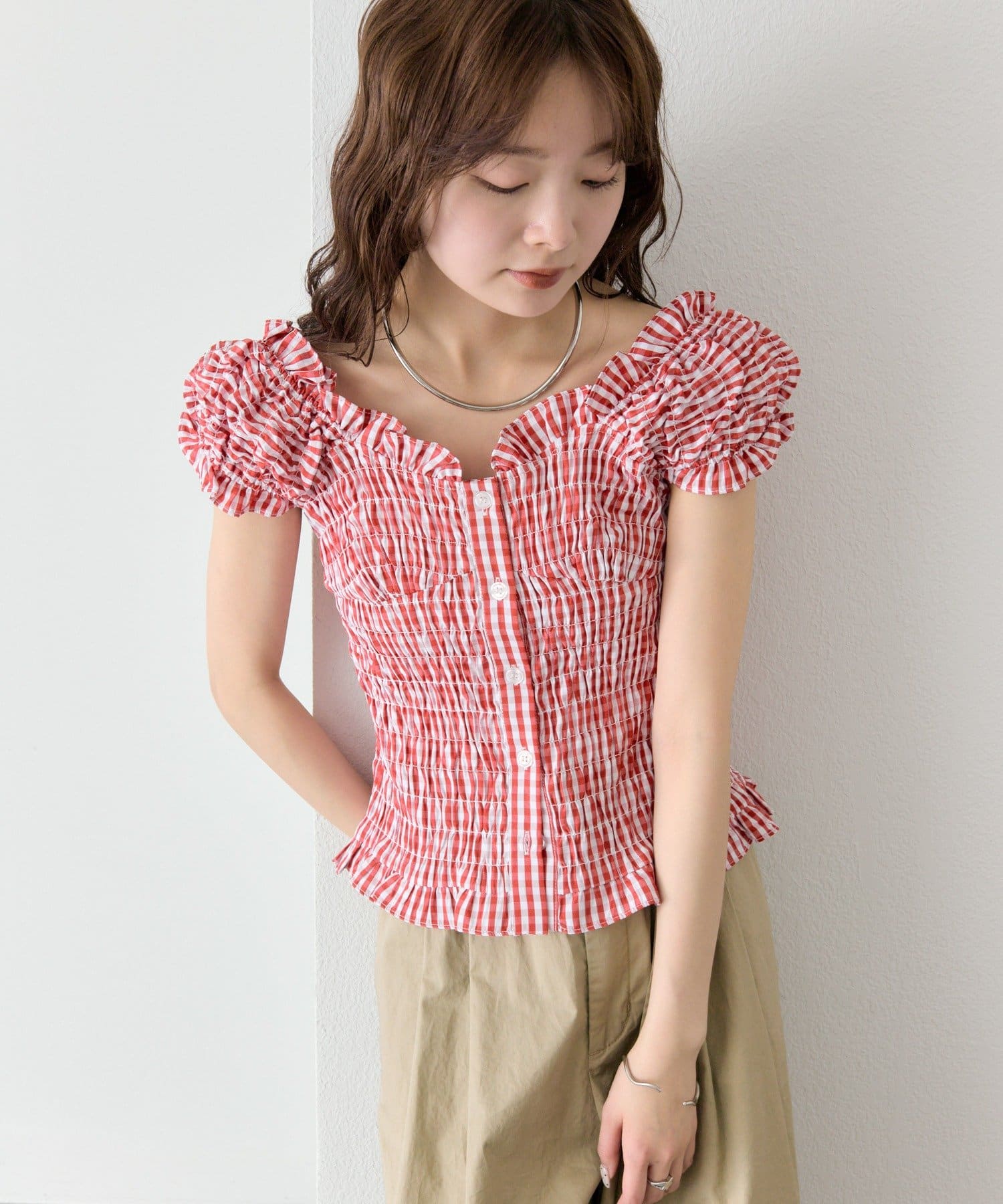 mystic(ミスティック) 《4/2(THU) 12:00予約START》シャーリングフレンチブラウス