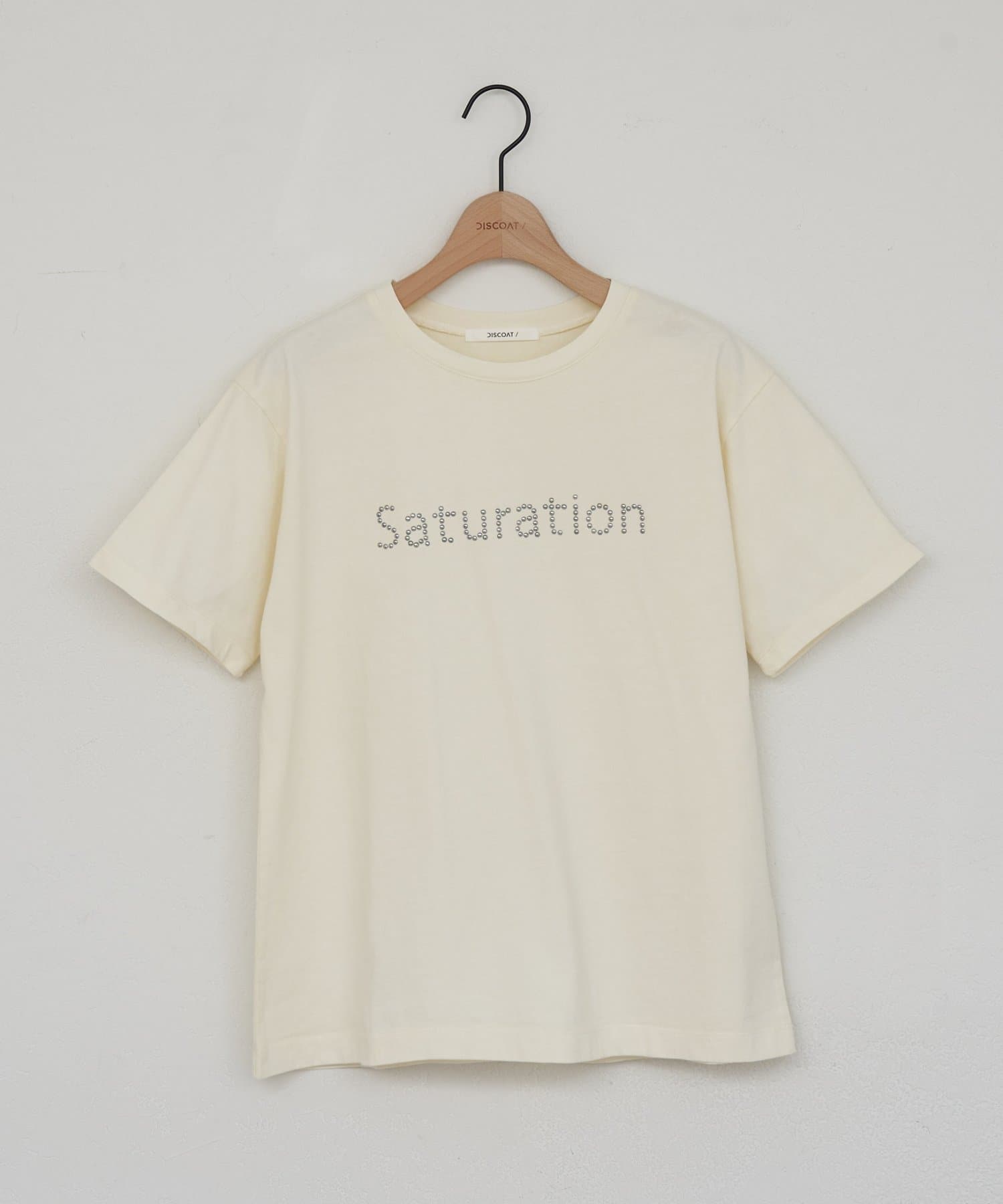 DISCOAT(ディスコート) 【WEB限定】スタッズロゴTシャツ