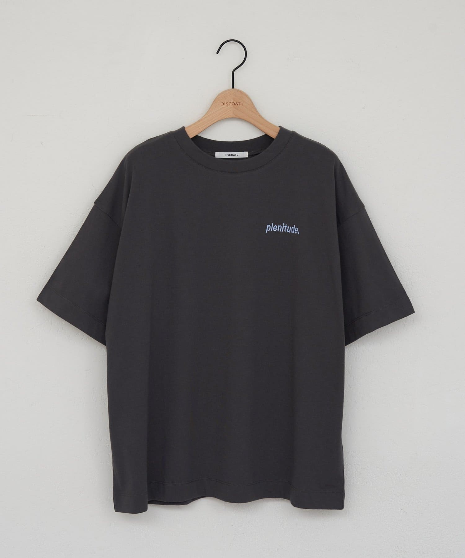 DISCOAT(ディスコート) 【WEB限定】箔ラバー重ねロゴ半袖Tシャツ